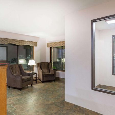 Days Inn By Wyndham Mason City Exterior photo