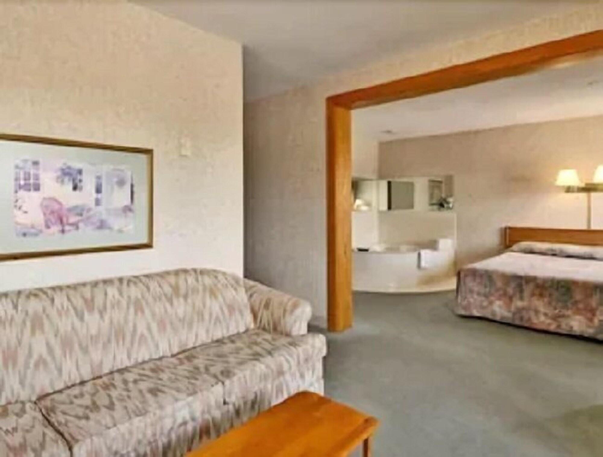 Days Inn By Wyndham Mason City Room photo